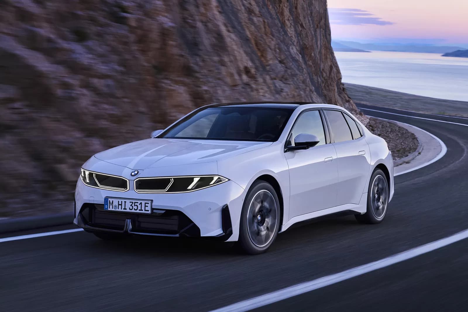 Yeni BMW i3 sedanı xüsusi “First Edition” versiyası ilə satışa çıxarılıb