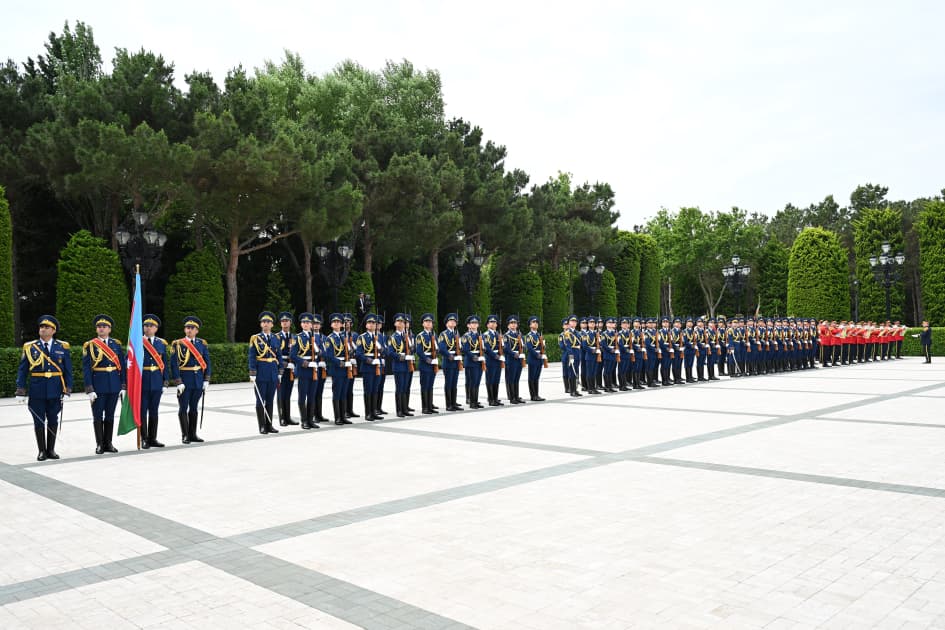 Prezident İlham Əliyevin Türkmənistan Prezidenti ilə təkbətək görüşü olub — 8