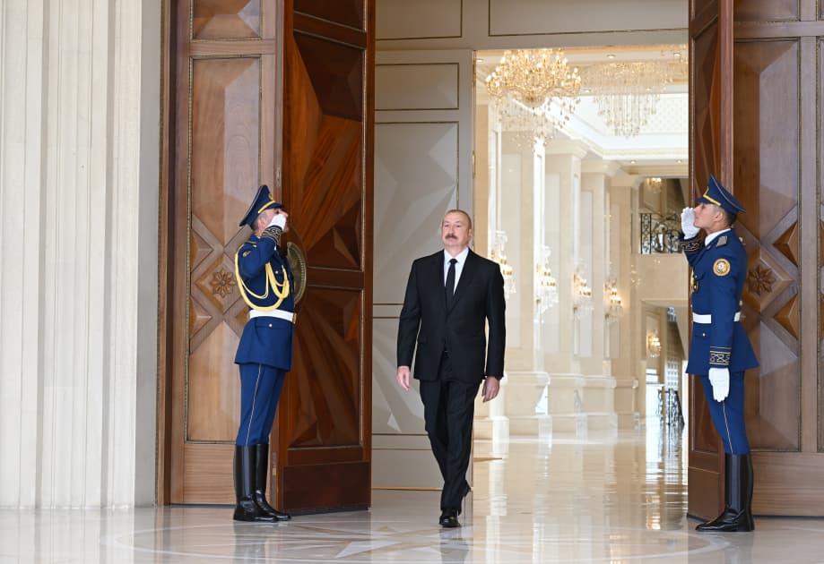 Prezident İlham Əliyevin Türkmənistan Prezidenti ilə təkbətək görüşü olub — 17