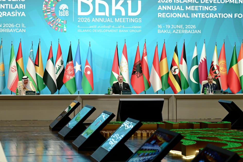 İİB Qrupu və Bakı Özəl Sektor Forumu: Regional inteqrasiya qlobal iqtisadi arxitekturanın yeni mərhələsi kimi — 6