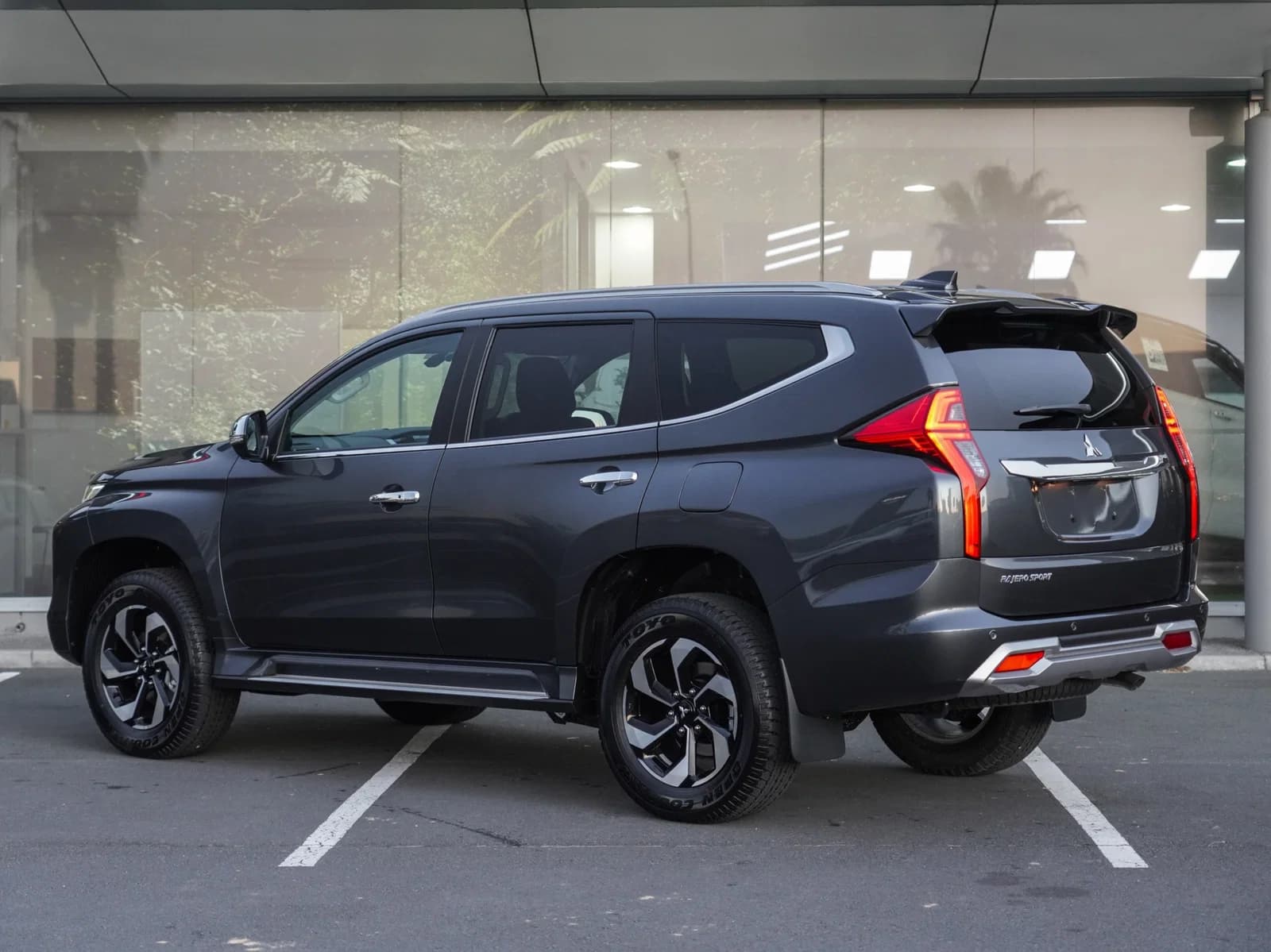 Mitsubishi Motors-dan yeni təhlükəsizlik sistemləri ilə təchiz edilmiş SUV — 2