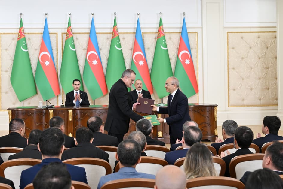 Azərbaycan və Türkmənistan arasında bir sıra mühüm sənədlər imzalanıb — 6