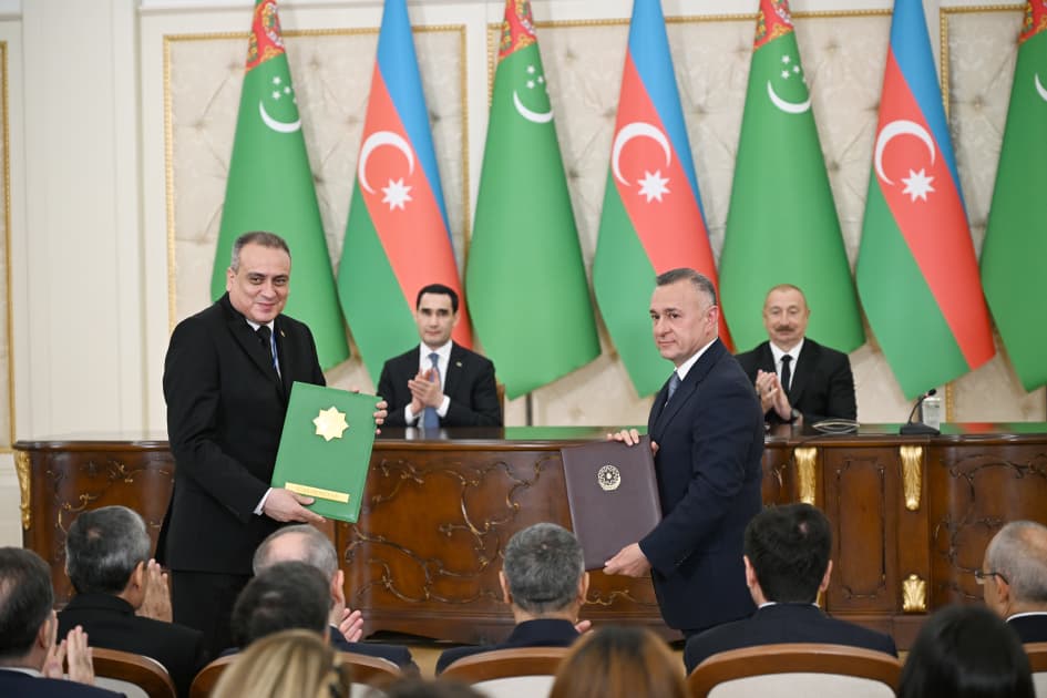 Azərbaycan və Türkmənistan arasında bir sıra mühüm sənədlər imzalanıb — 9