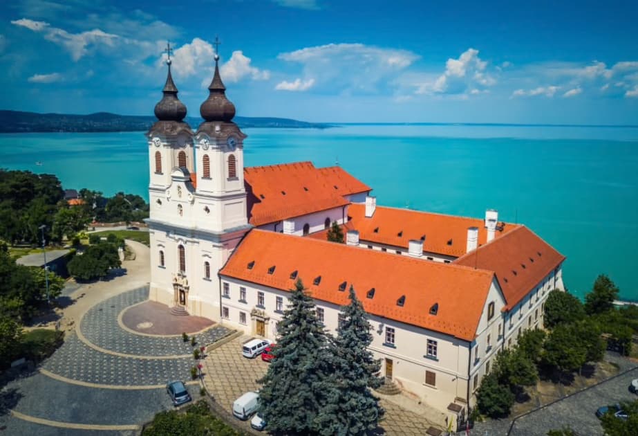 Balaton gölü bu yay turizm rekorduna hazırlaşır