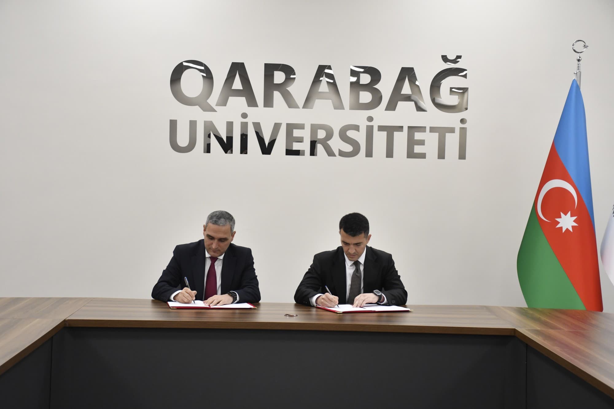 Bakı Fond Birjası və Qarabağ Universiteti arasında Əməkdaşlıq Memorandumu imzalanıb