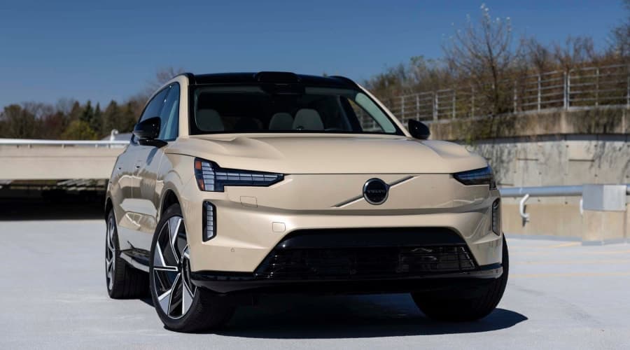 Volvo EX90: uzun məsafə, güc və lüksü birləşdirən yeni nəsil elektrik SUV — 3