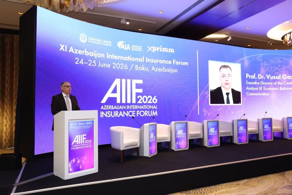 Vüsal Qasımlı XI Azərbaycan Beynəlxalq Sığorta Forumunda açılış nitqi ilə çıxış edib