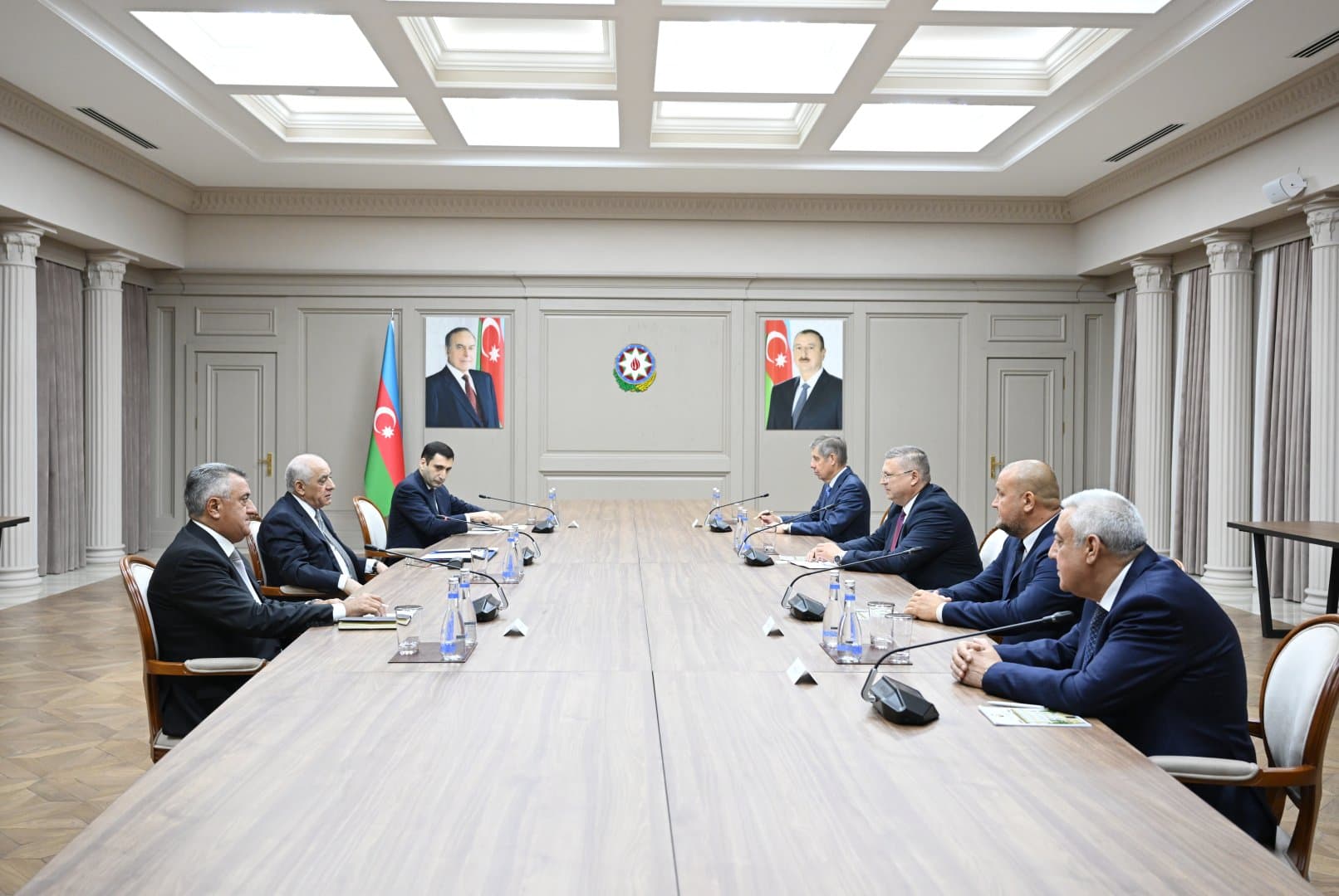 Əli Əsədov Həştərxan vilayətinin hökumət sədri ilə əməkdaşlıq perspektivlərini müzakirə edib