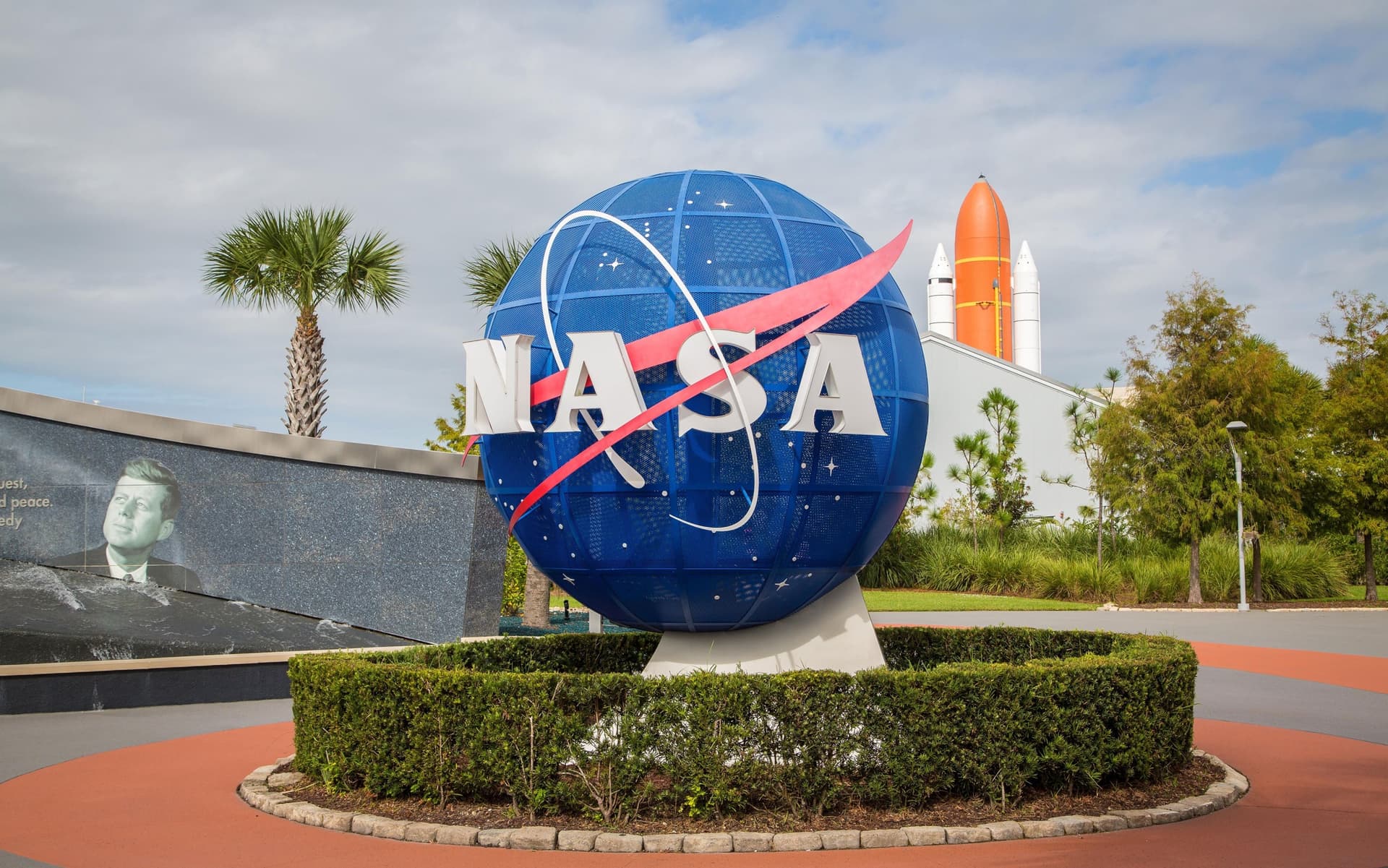 NASA orbitini itirən “Swift” rəsədxanasını xilas etmək üçün missiyaya hazırlaşır