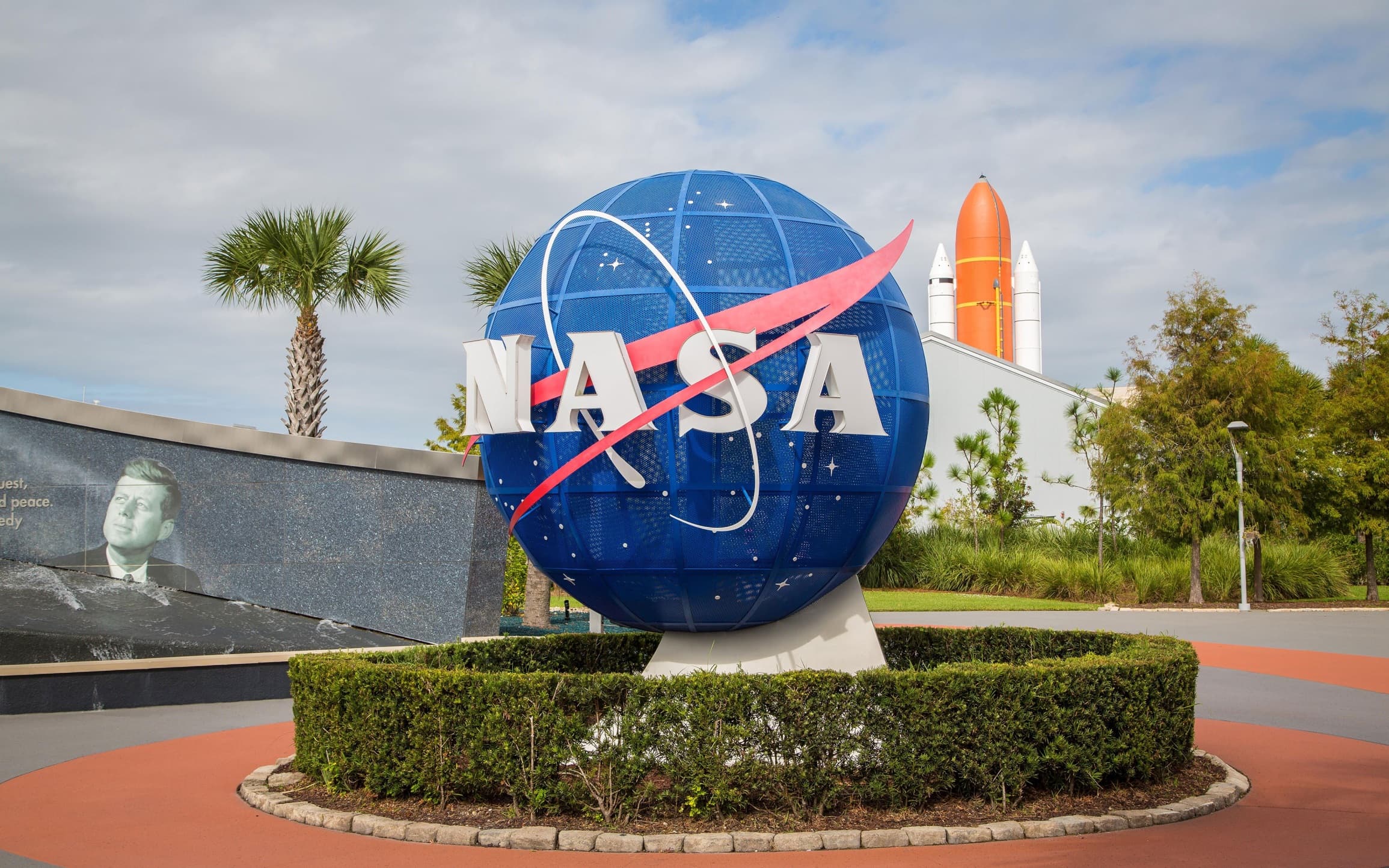 NASA orbitini itirən “Swift” rəsədxanasını xilas etmək üçün missiyaya hazırlaşır