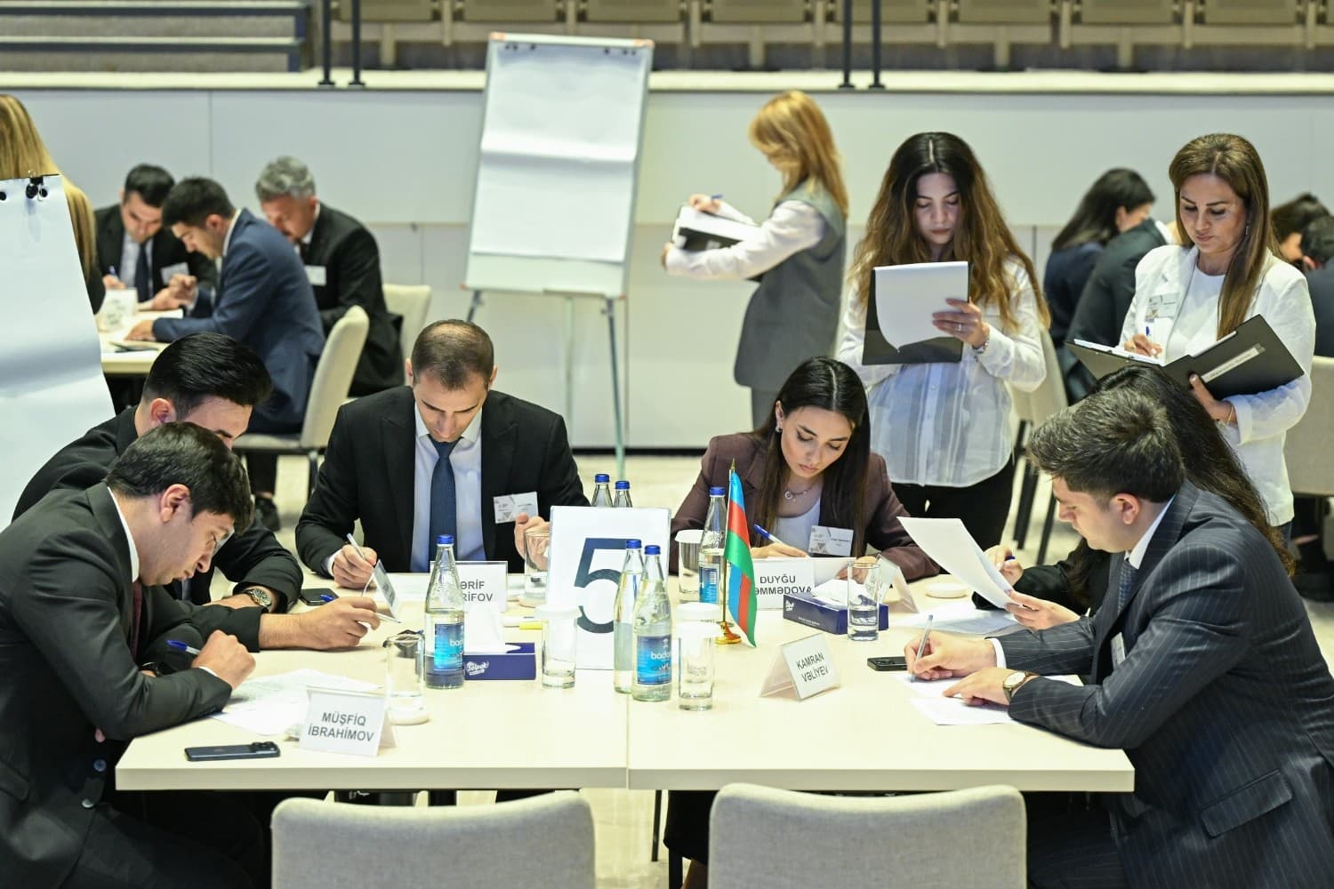 “Uğur yolu” karyera inkişaf proqramının final mərhələsi keçirilib — 16