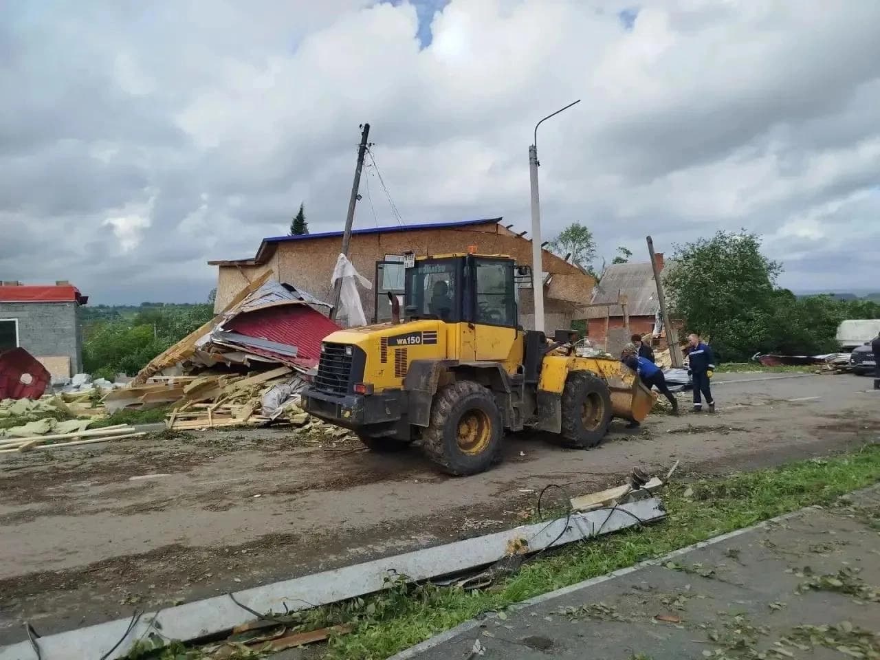 Kuşvada qasırğadan zərər görən 28 ev bərpa olunub