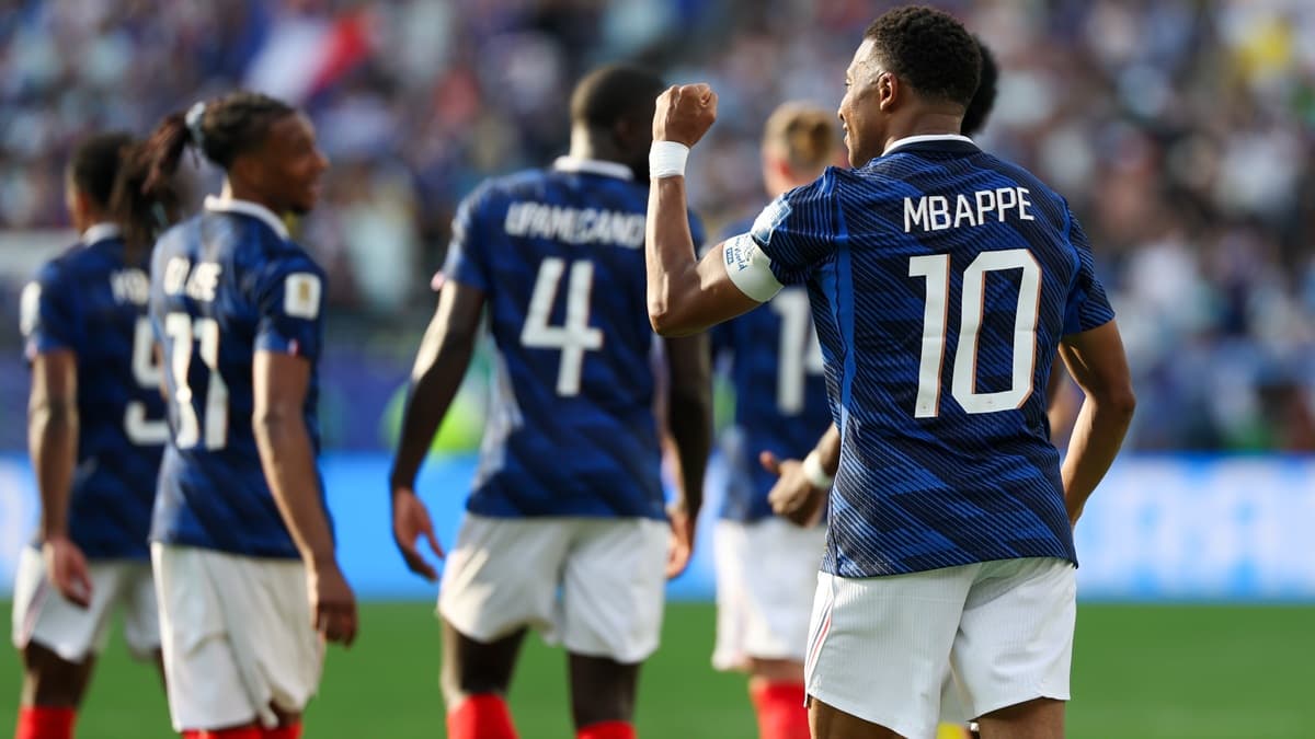 Fransa və Meksika dünya çempionatının 1/8 finalına yüksəlib