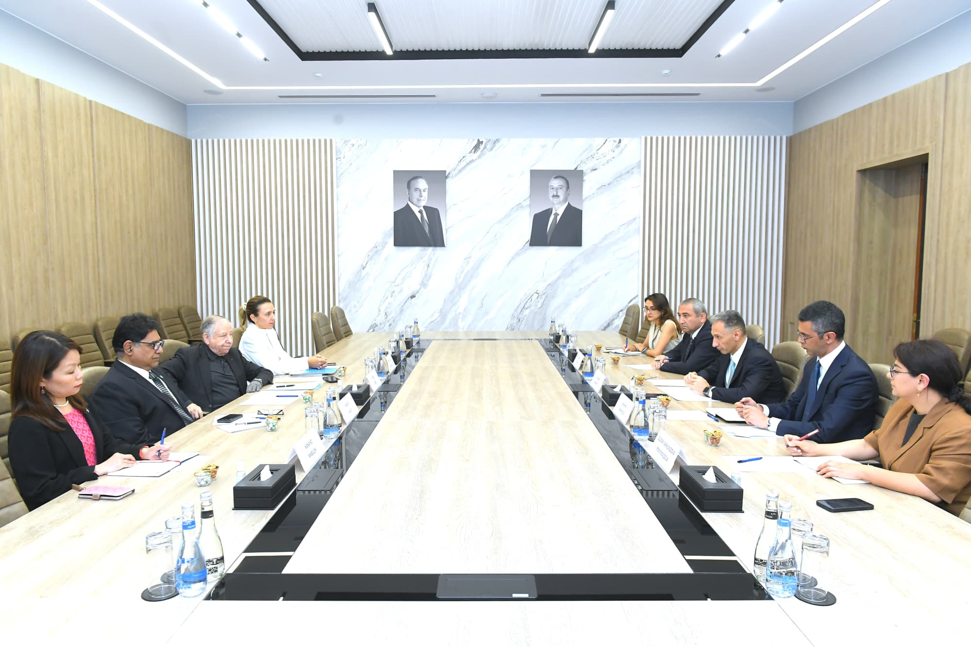Rəşad Nəbiyev BMT-nin Yol Hərəkəti Təhlükəsizliyi üzrə Xüsusi Elçisi Jan Tod ilə Görüşüb