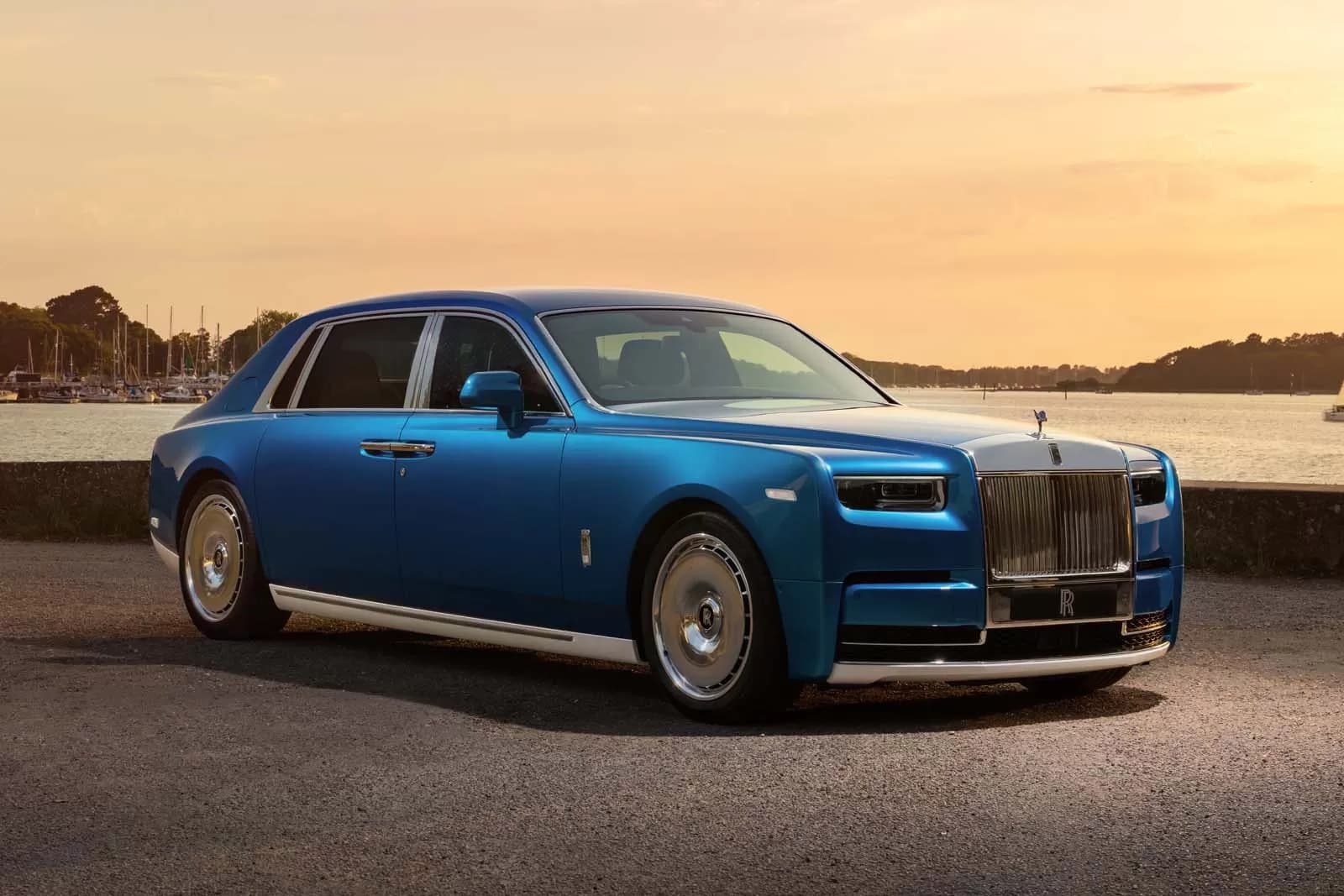 Rolls-Royce Phantom Regatta adlı unikal xüsusi versiyanı təqdim edib