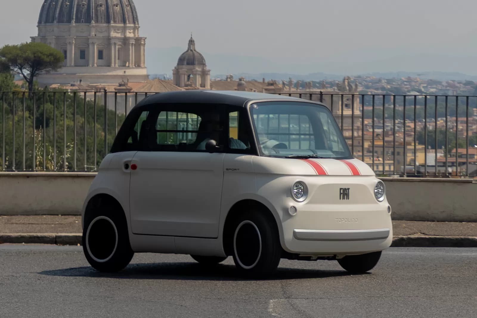 Fiat Topolino Sport xüsusi versiyasını və Multiplina konseptini təqdim edib