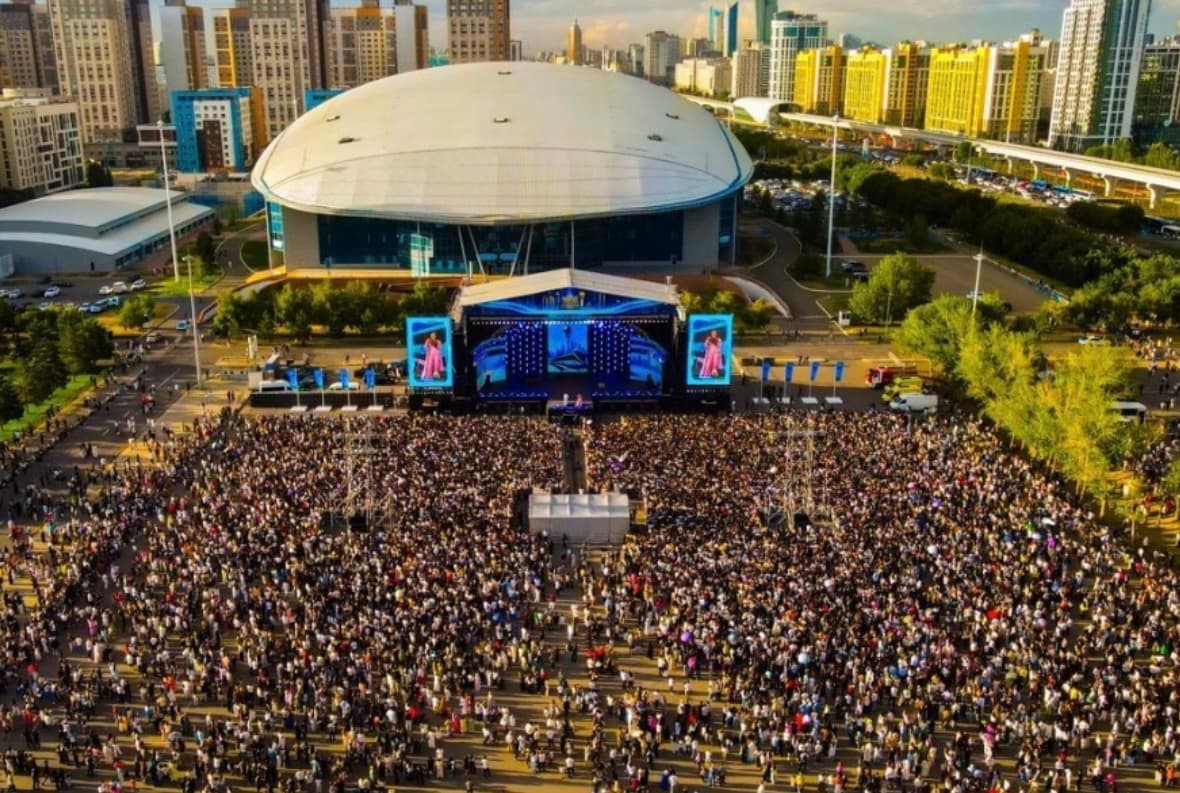 “Astana günü” konsertlərinə 100 mindən çox insan qatılıb