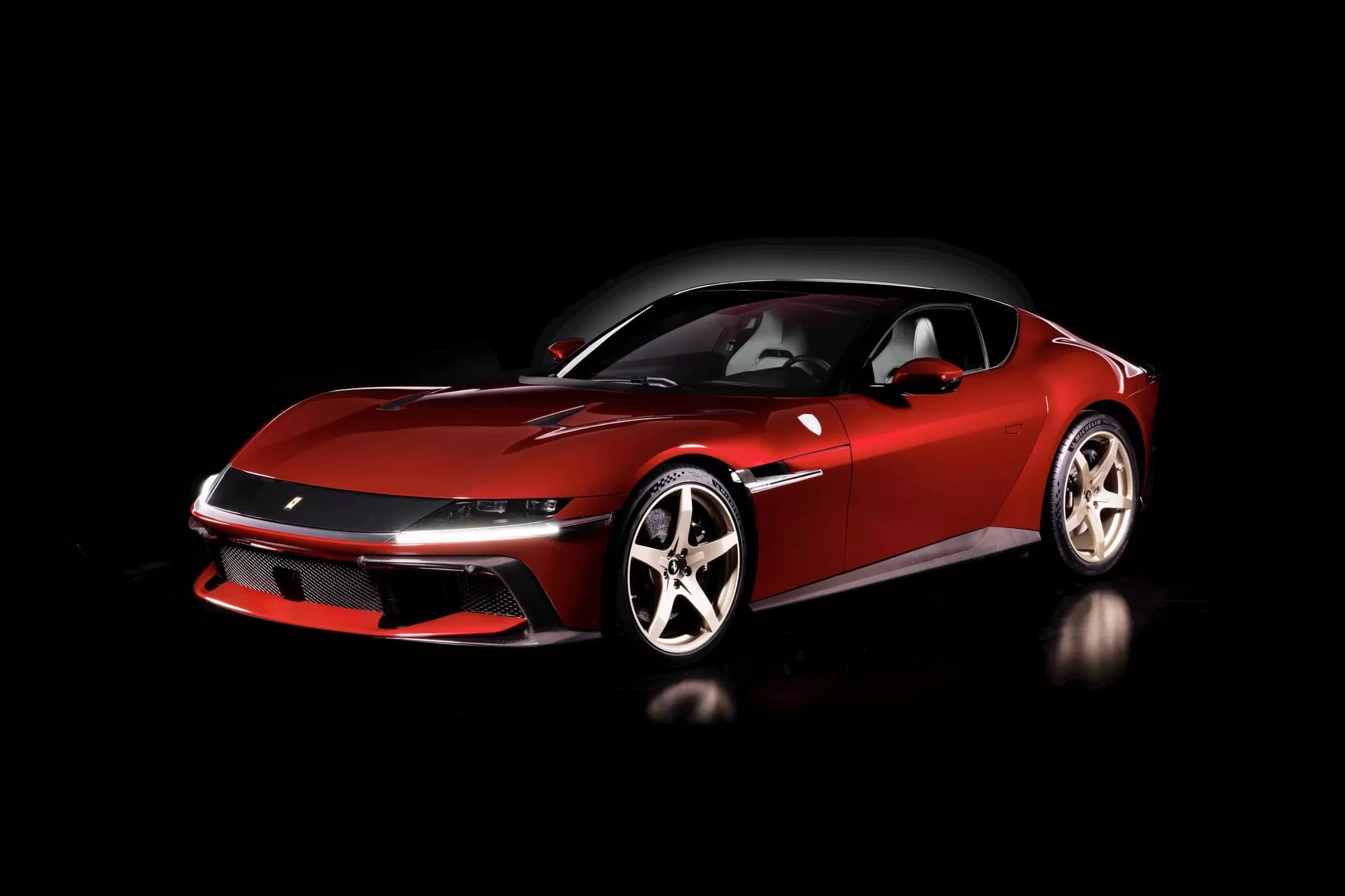 Ferrari 12Cilindri Manuale elektron idarə olunan “mexaniki” transmissiya ilə təqdim edilib