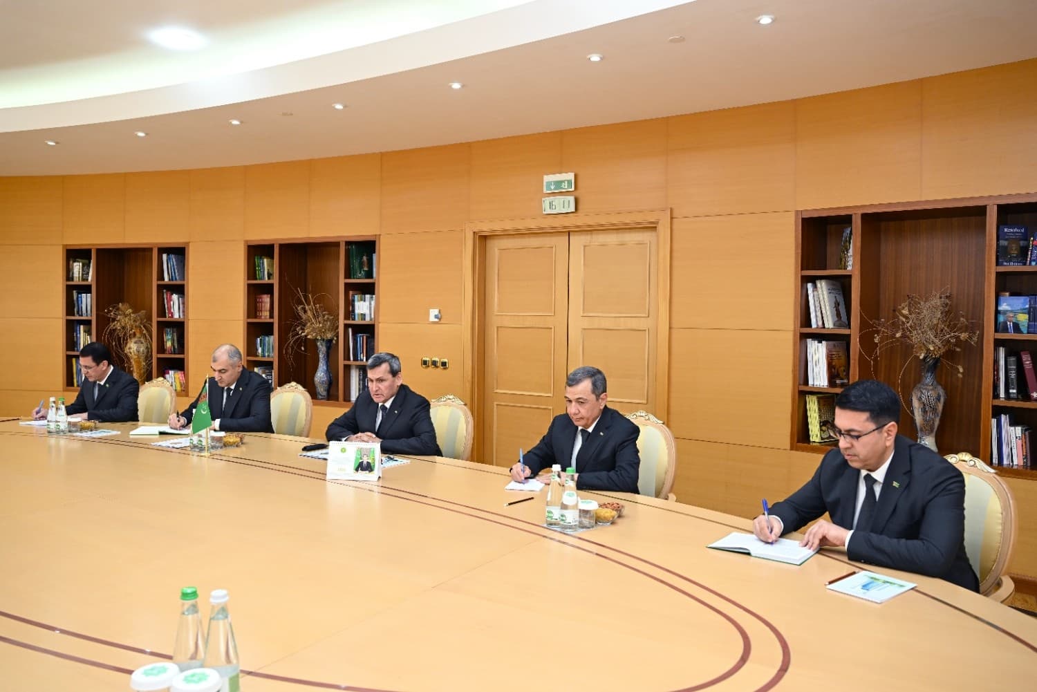 Azərbaycan nümayəndə heyəti Türkmənistana işgüzar səfər edib — 14