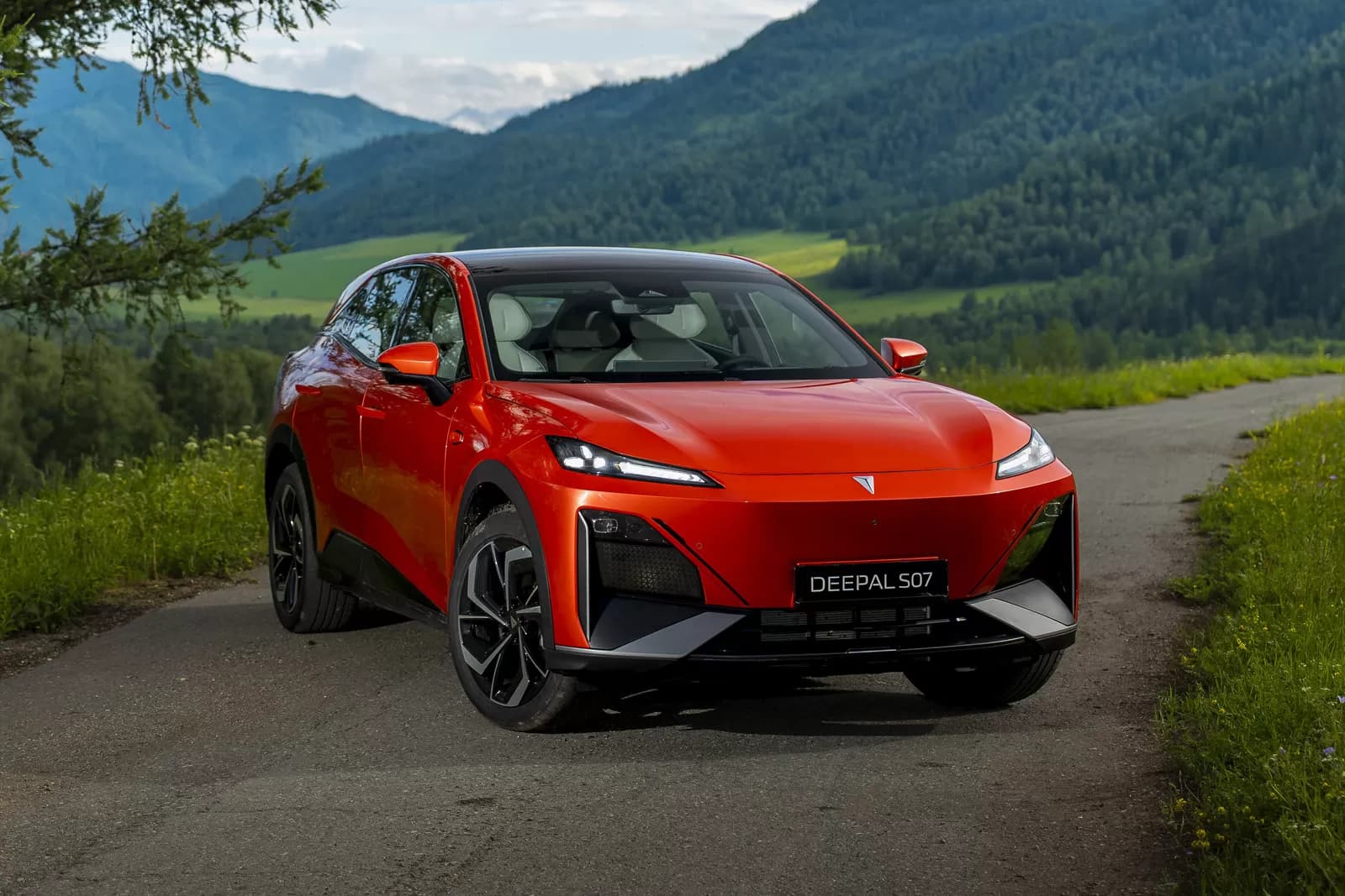 Changan Rusiyada Deepal S07 krossoverinin satışına başlayıb