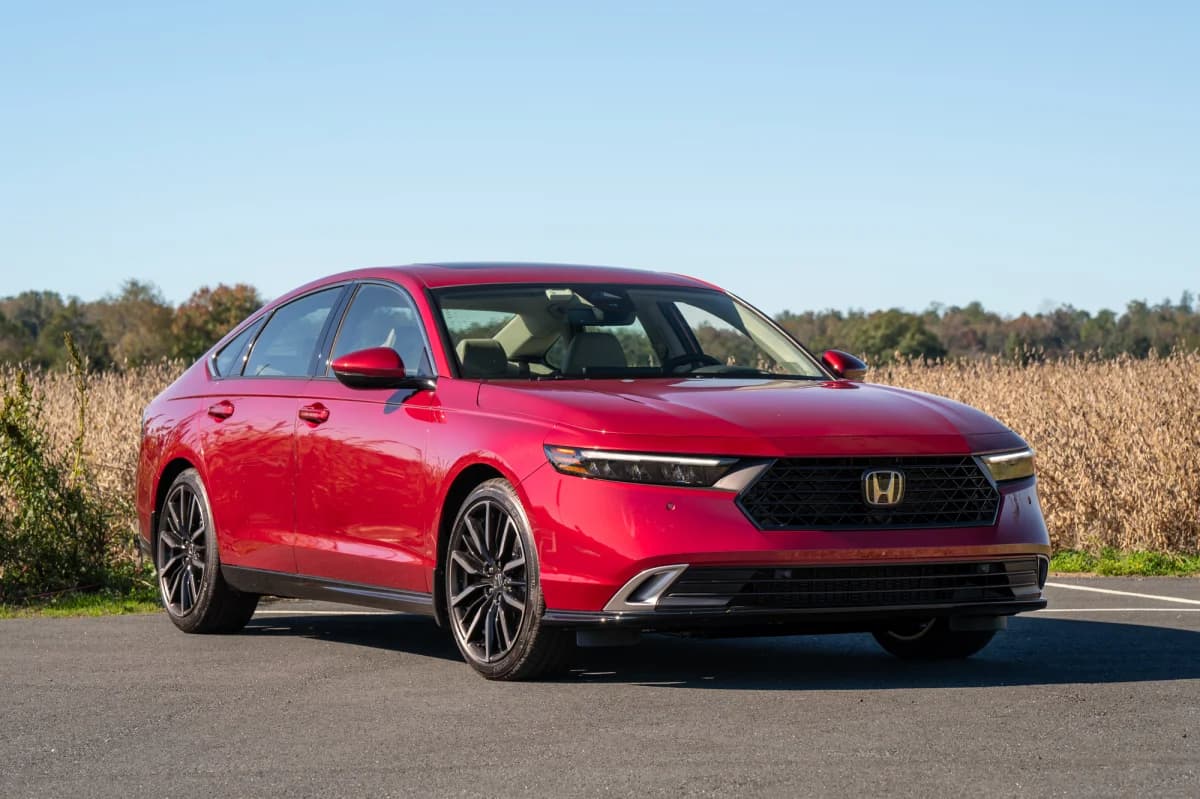 Yenilənmiş Honda Accord sürüş komfortu və texnologiyası ilə fərqlənir — 4