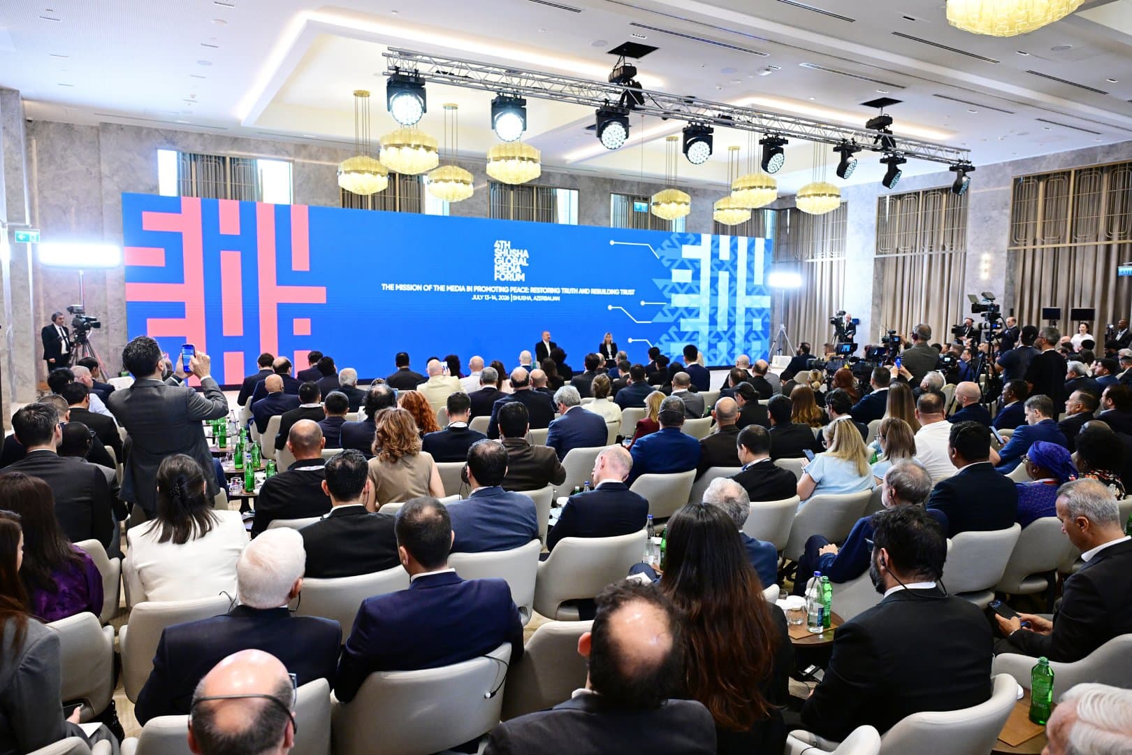 Prezident İlham Əliyev IV Şuşa Qlobal Media Forumunun açılışında iştirak edib — 12