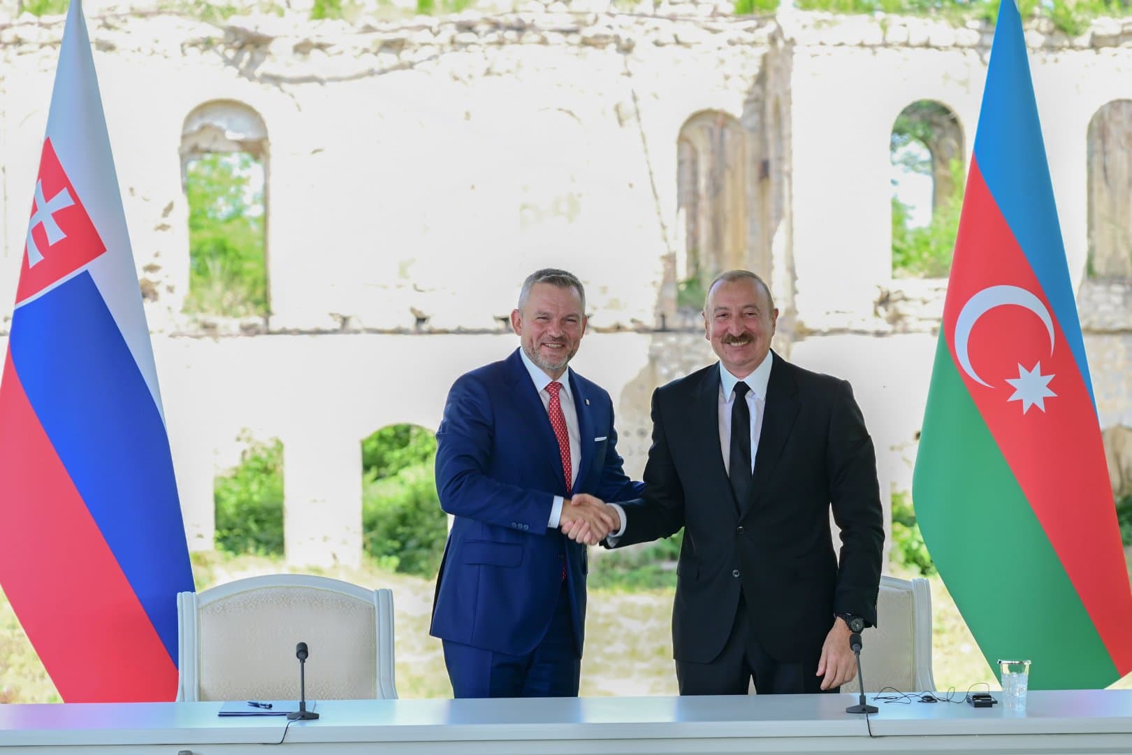 Prezident İlham Əliyev və Slovakiya Prezidenti Şuşada mətbuata bəyanatlarla çıxış ediblər — 2