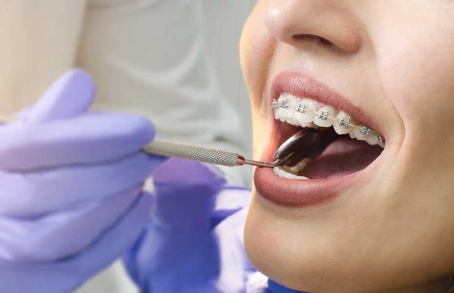 Ortodontik müalicə prosesində hansı amillər nəzərə alınır?