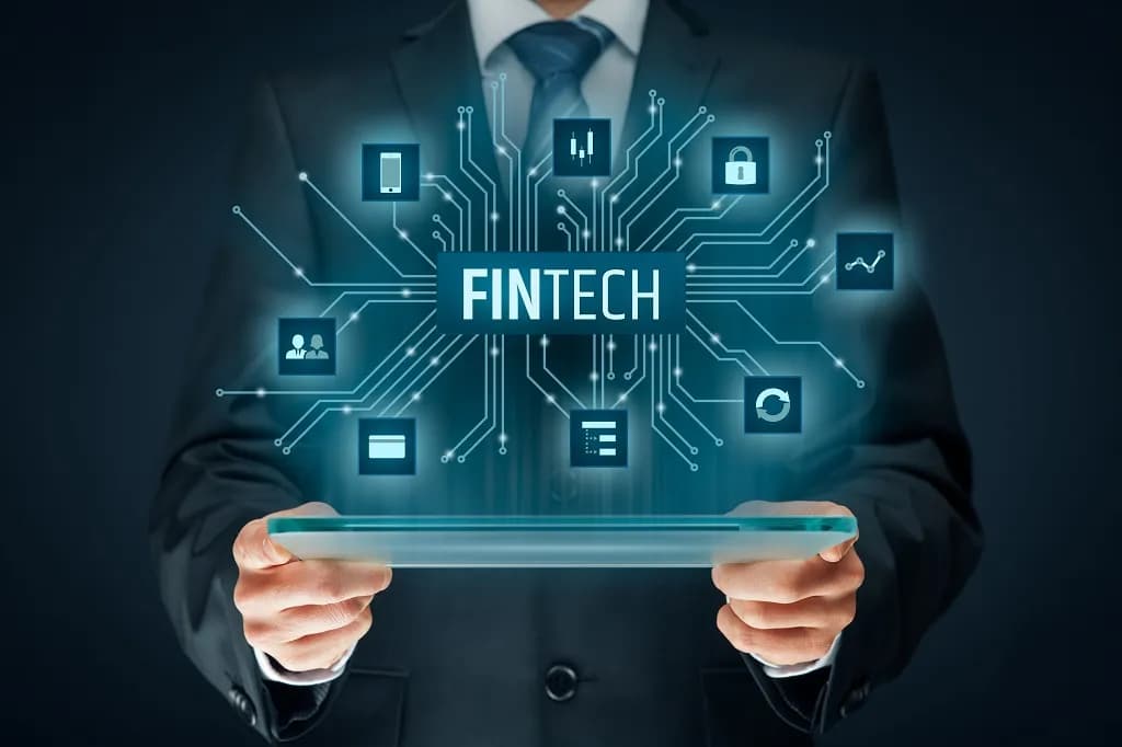 FinTech sahəsində yeni trendlər: süni intellekt, rəqəmsal cüzdanlar və Open Banking ön plandadır