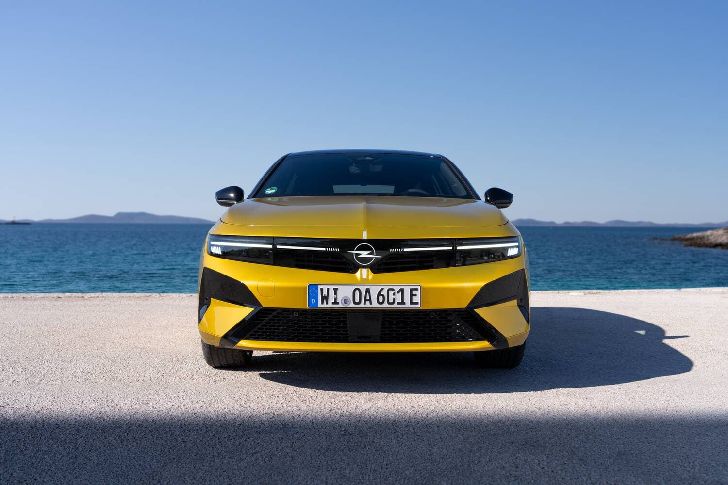 Yeni Opel Astra Hatchback təqdim olunub – CO₂ emissiyaları 21% azalıb — 9