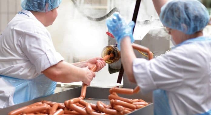 Azərbaycanda kolbasa istehsalı 48% artıb