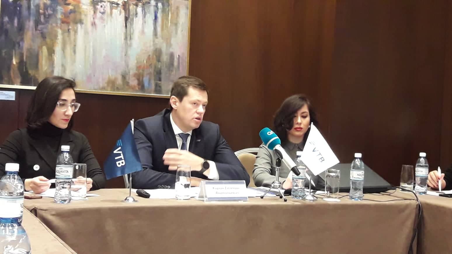 Yevgeniy Kirin: "Dollarlaşmanın qarşısını almaq üçün işləyirik, çünki bu bank sektoruna risklər yaradır"