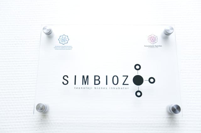 Mingəçevir Yüksək Texnologiyalar Parkında “Simbioz” texnoloji biznes inkubatorunun açılışı olub