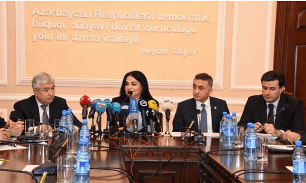 Özəl məhkəmə eksperti kimi fəaliyyət göstərmək istəyən şəxslərə dair tələblər açıqlanıb