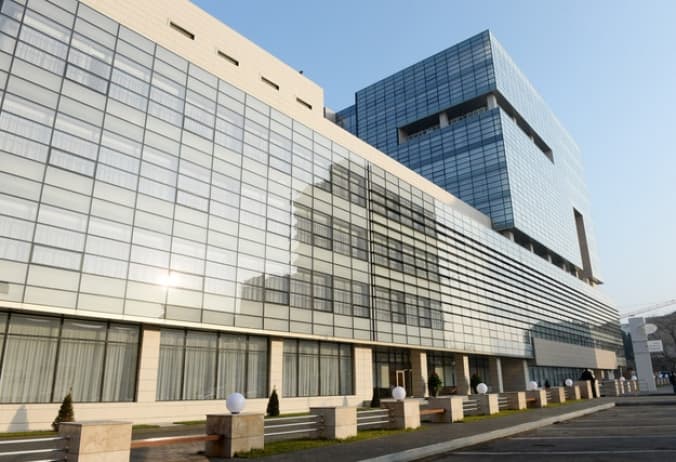 Bakının böyük klinikasından - 1,3 MİLYONLUQ MÜQAVİLƏ