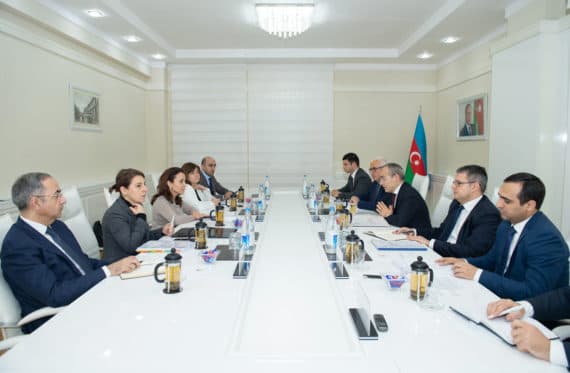 İqtisadiyyat naziri Beynəlxalq Maliyyə Korporasiyasının nümayəndə heyəti ilə görüşüb