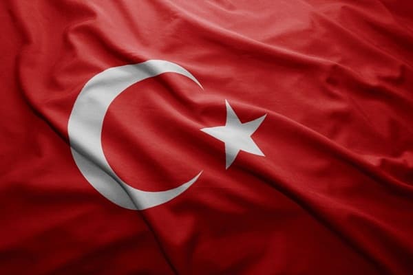 Türkiyədə 15 bələdiyyə üzvü işdən qovuldu – Səbəb