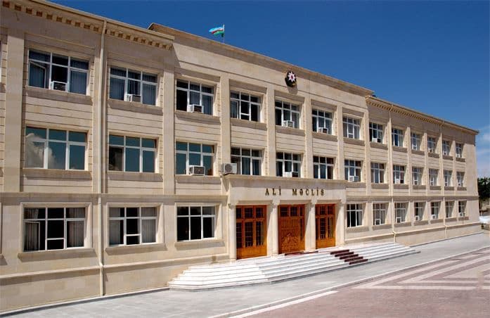 Vasif Talıbov Ali Məclis Aparatının Ümumi şöbəsinin müdirini işdən çıxarıb