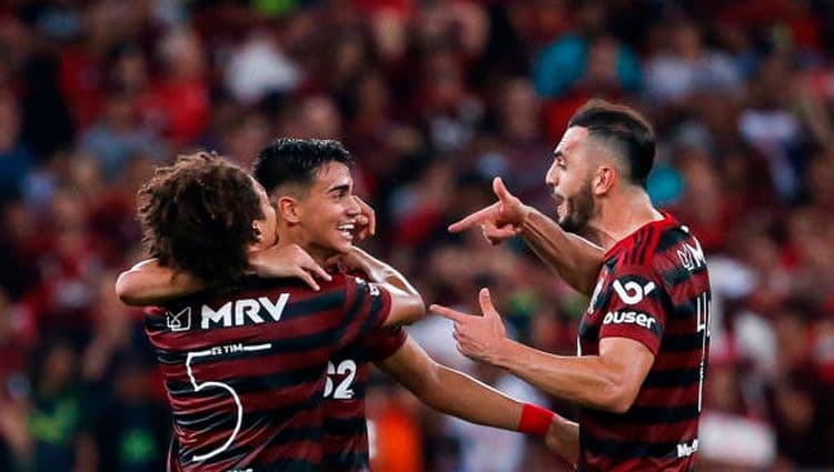 “Real” 17 yaşlı braziliyalı futbolçu ilə 6,5 illik müqavilə imzalayacaq