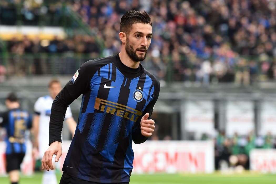 “Milan” “İnter”in yarımmüdafiəçisini transfer etmək istəyir