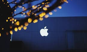 "Apple"in səhmləri tarixi rekord vurub