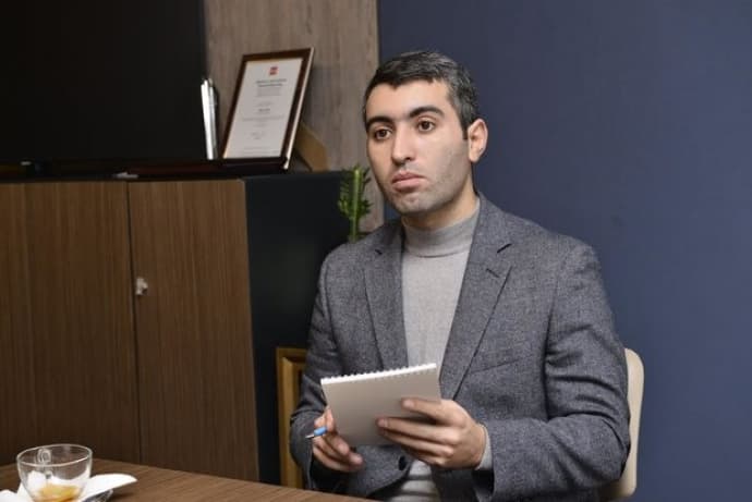 Azərbaycanda jurnalist banka - MÜŞAVİR TƏYİN OLUNDU