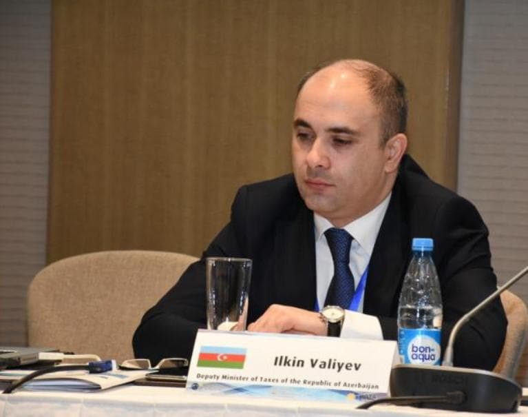 Nazir müavini ticarət mərkəzlərində nəzarət kassa aparatlarının quraşdılmasının vaxtını açıqladı
