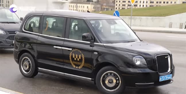 Bakıya elektriklə işləyən "London taksisi" gətirilib