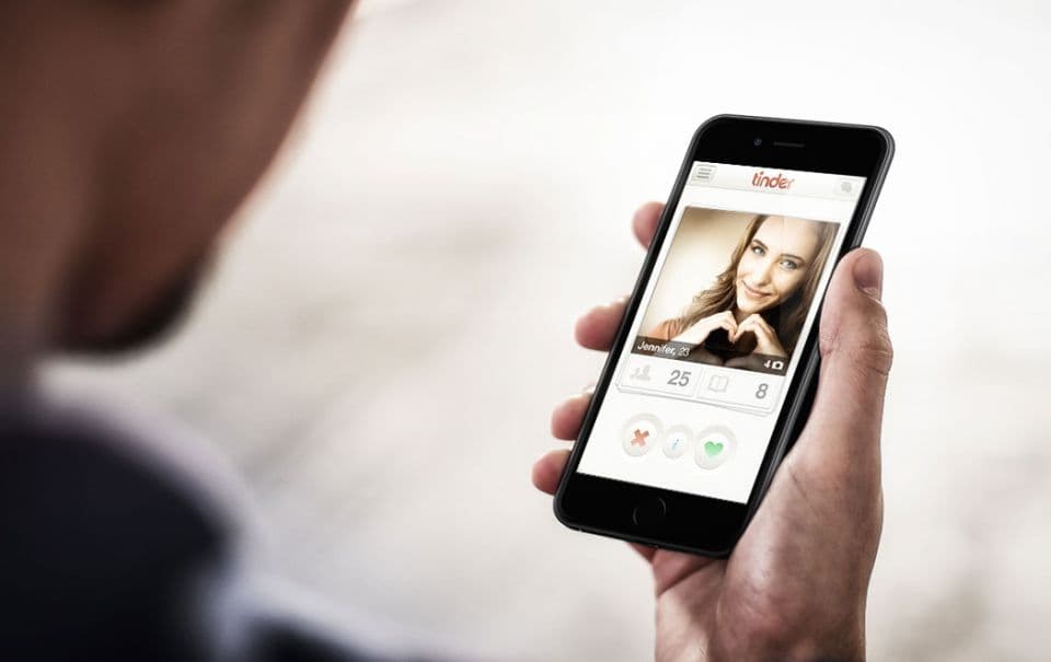 Sizin təhlükəsizliyiniz üçün: Tinder-də alarm düyməsi olacaq