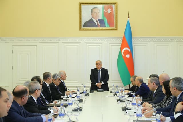 Nazirlər Kabinetində icbari sığortanın tətbiqi ilə bağlı müşavirə keçirilib