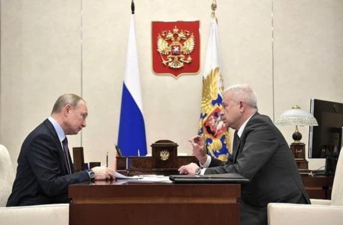 Putin azərbaycanlı biznesmendən işçilərinə - NƏ QƏDƏR MAAŞ VERDİYİNİ SORUŞDU