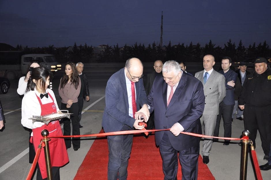 Lada-nın Bakıda yeni diler salonu açıldı