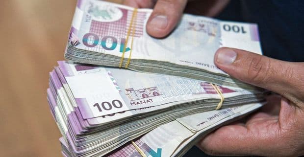 Azərbaycan manatının dövretmə sürəti azalıb