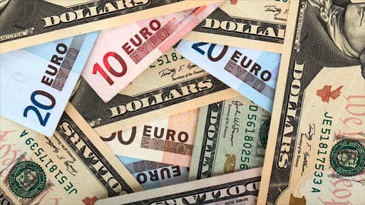 Banklarda Dollar və Avronun qiymətləri